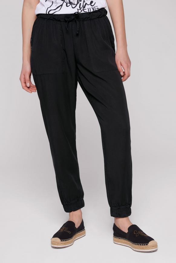 Fließende Hose im Jogger-Stil black