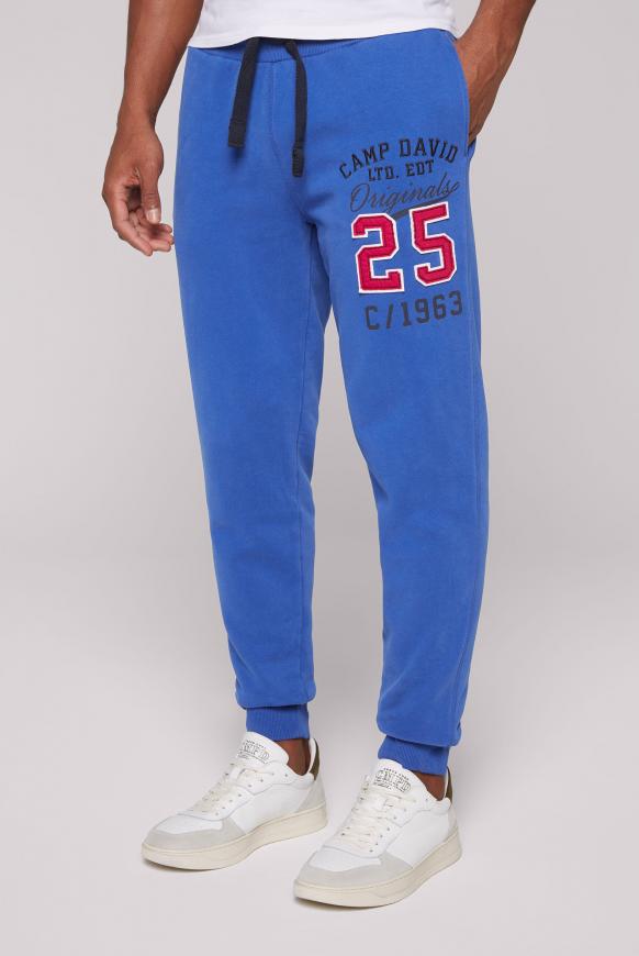 Jogginghose mit Retro-Artwork flight blue