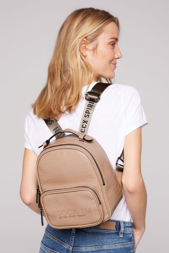 Rucksack mit Kroko-Prägung und Logo-Gurten chestnut