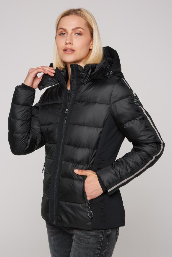 Steppjacke mit geprägten Logo Artworks black