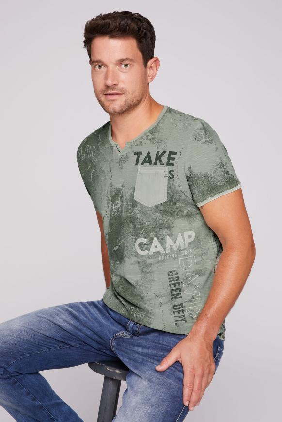 T-Shirt mit All Over Print und Tasche treasure green