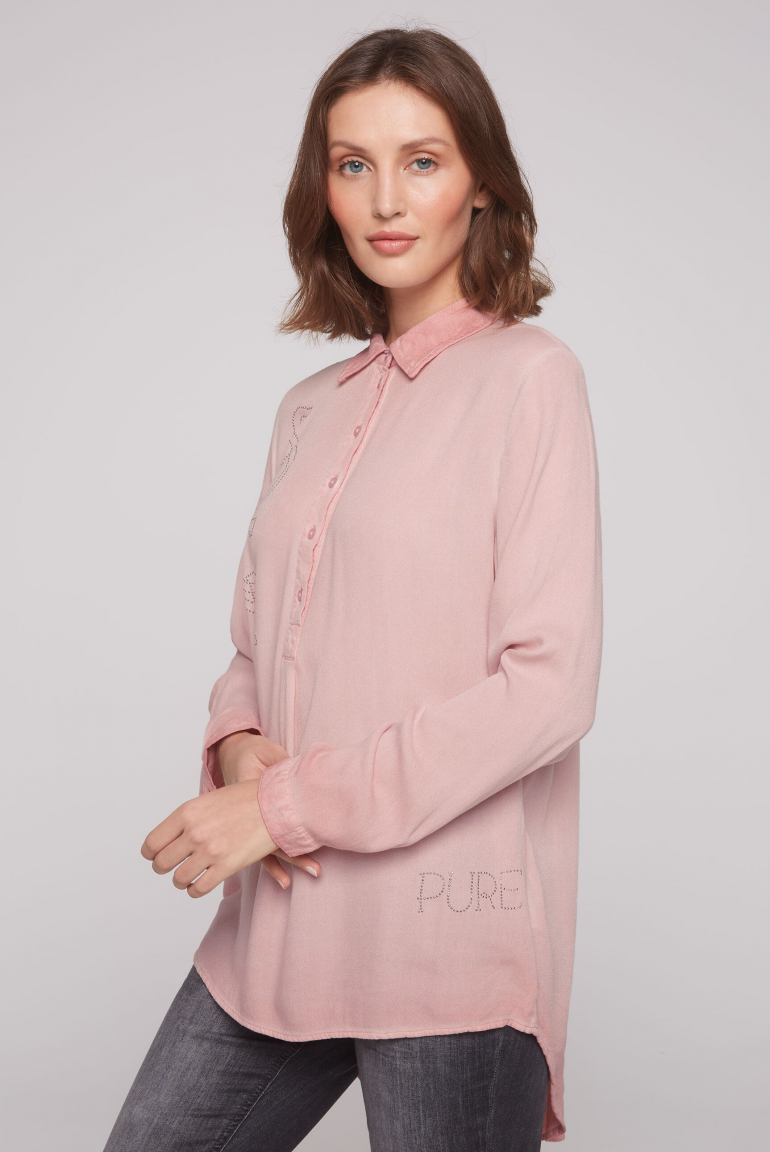 Longbluse Oil Dyed mit Logo aus Schmucksteinen rose blush
