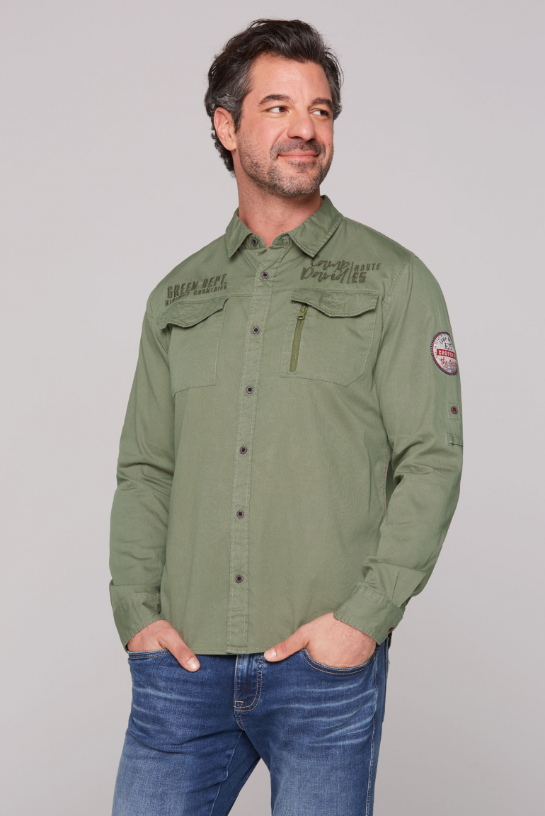 Strukturiertes Cargohemd mit Logo-Stickereien sage green