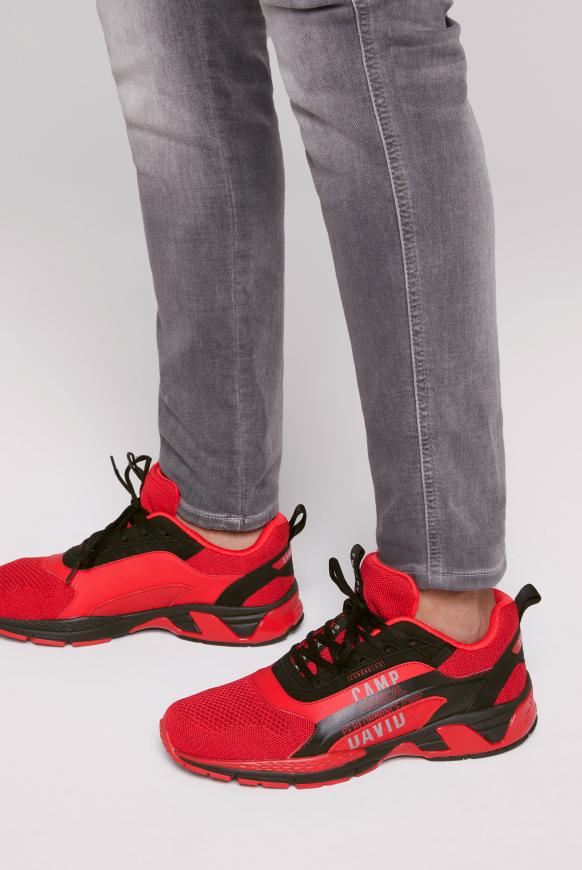 Premium Sneaker im Materialmix power red