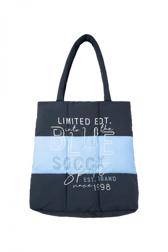 Puffer Bag mit Farbstreifen und Artwork polar night