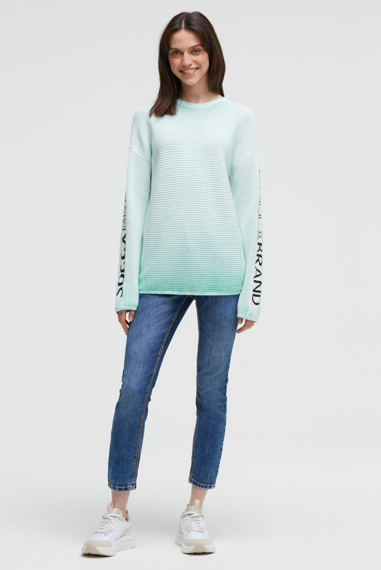 Pullover mit Intarsia-Design an den Ärmeln