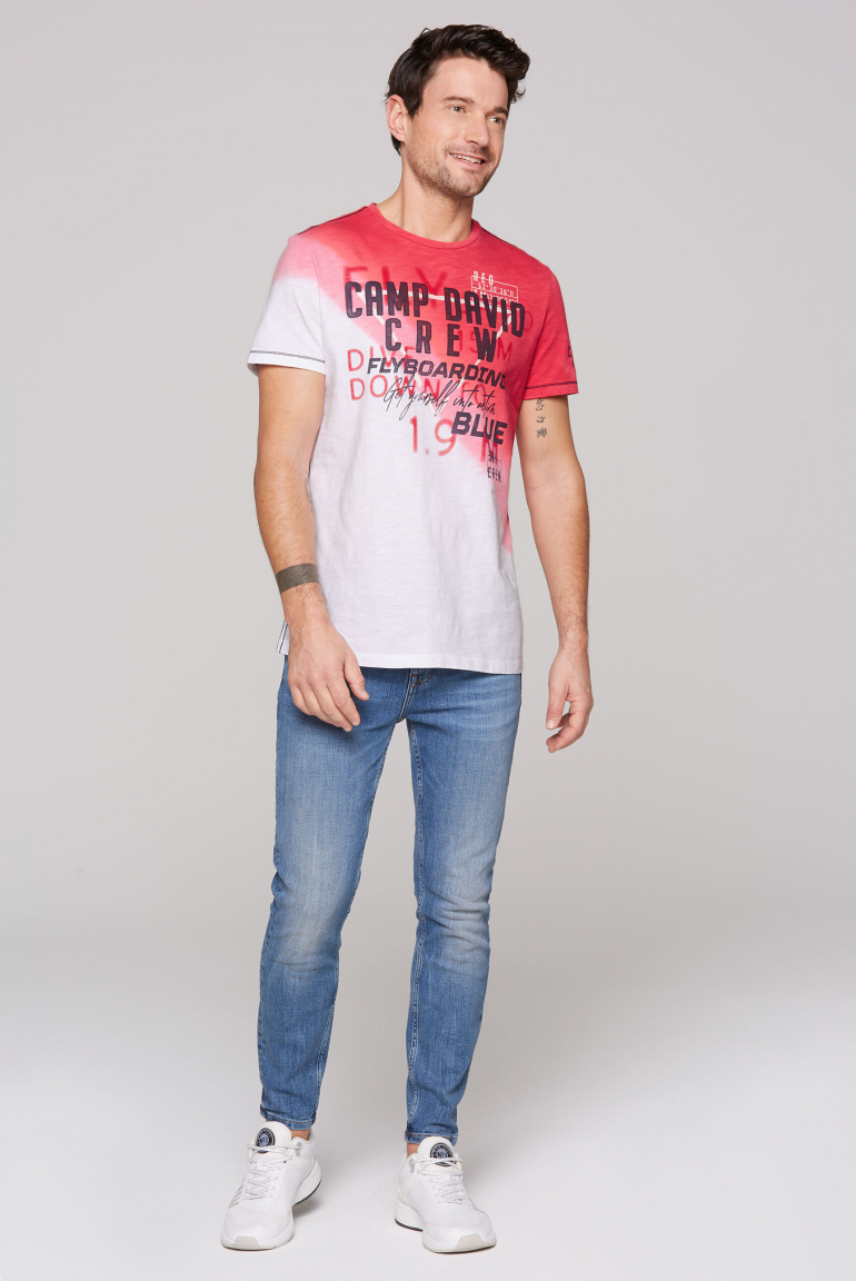 T-Shirt mit diagonalem Dip-Dye-Effekt
