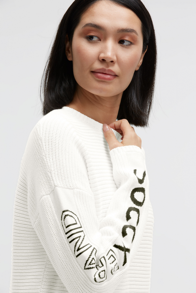 Pullover mit Intarsia-Design an den Ärmeln