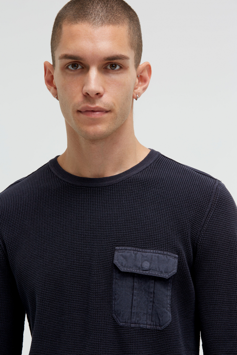 Pullover mit Strickmuster und Brusttasche