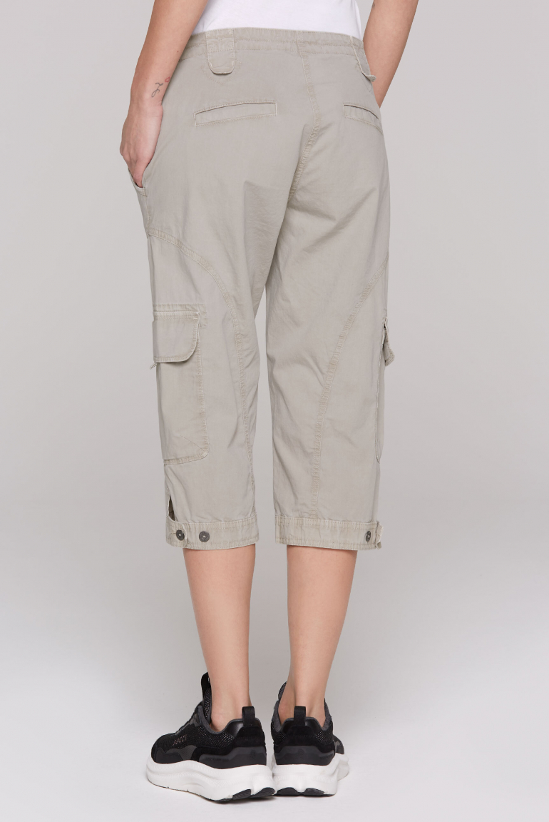 Basic Skater-Shorts mit Beintaschen