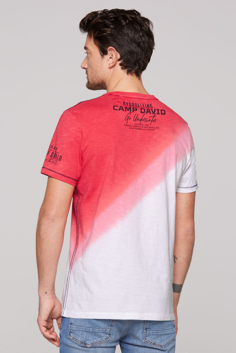 T-Shirt mit diagonalem Dip-Dye-Effekt