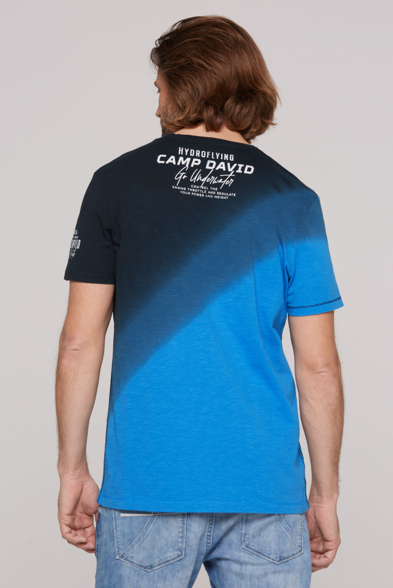 T-Shirt mit diagonalem Dip-Dye-Effekt