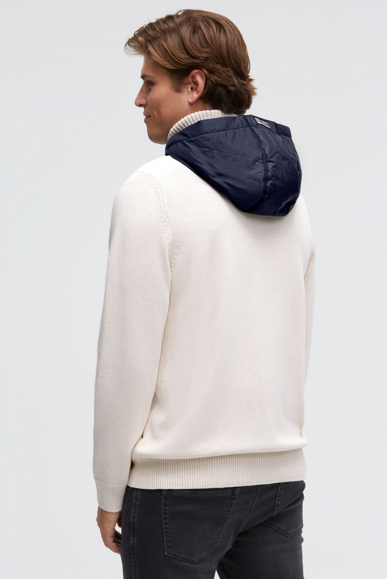 Troyer-Pullover mit abnehmbarer Kontrastkapuze