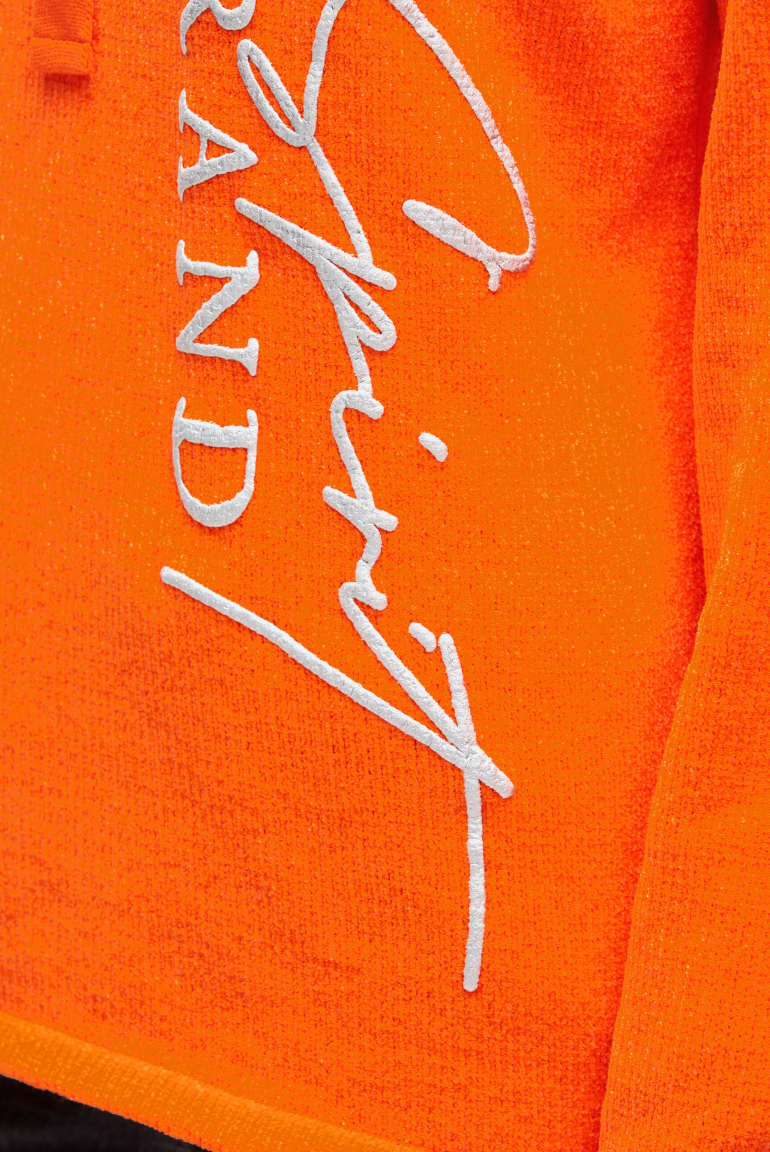 Chenille-Pullover mit hohem Kragen und Artwork