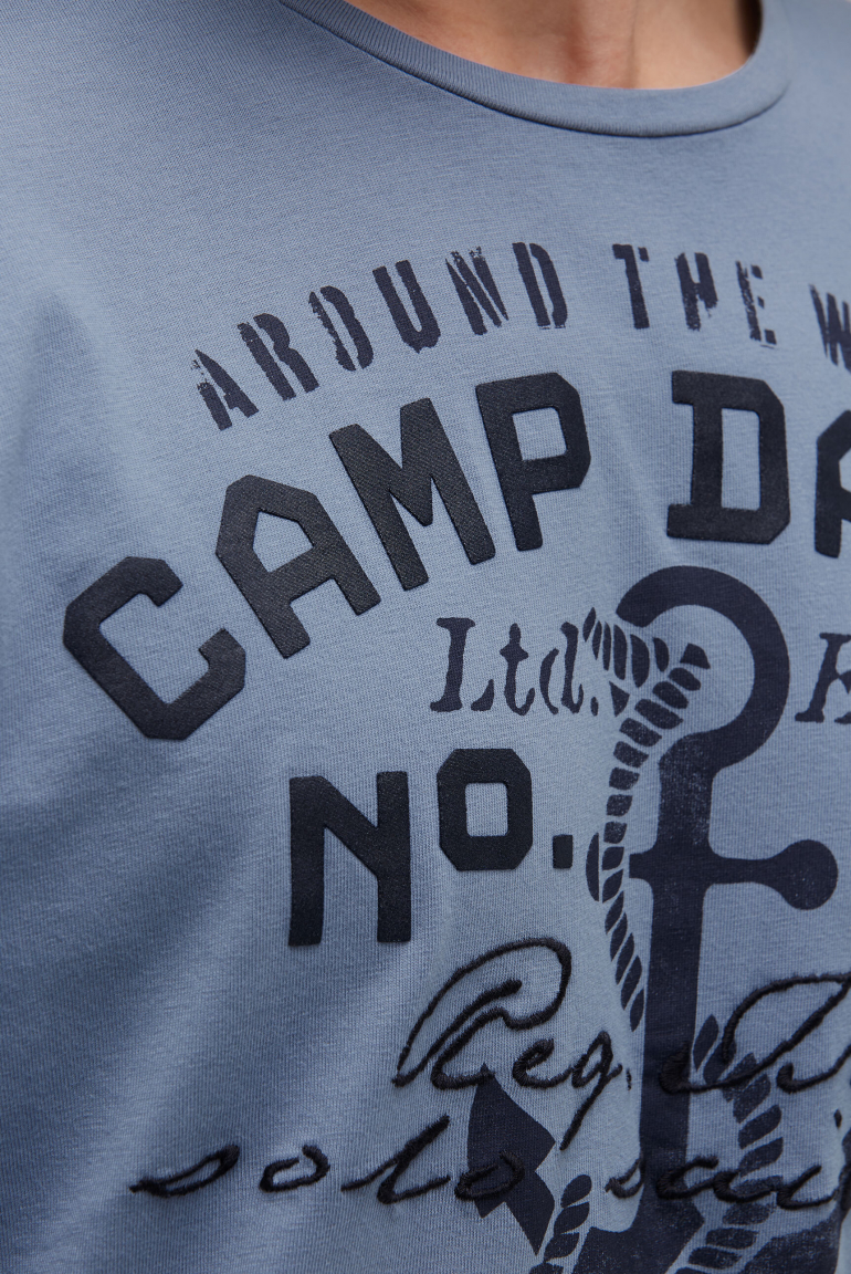 Longsleeve mit Rubber Print und Stickerei