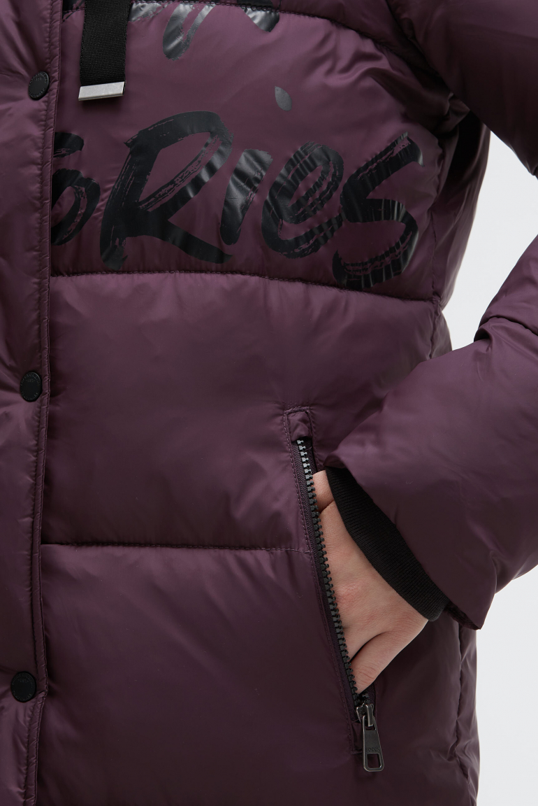 Steppmantel mit Kapuze und Logo Prints