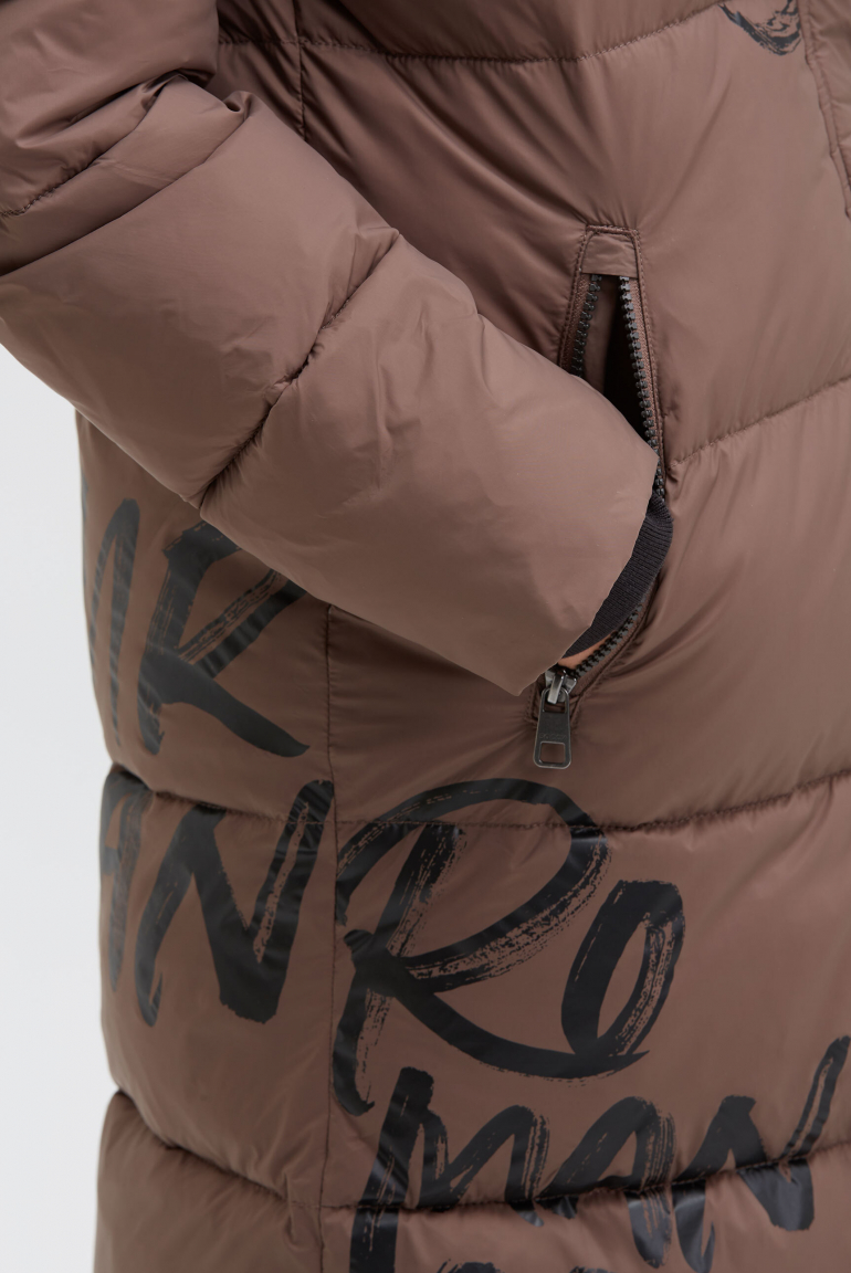 Steppmantel mit Kapuze und Logo Prints