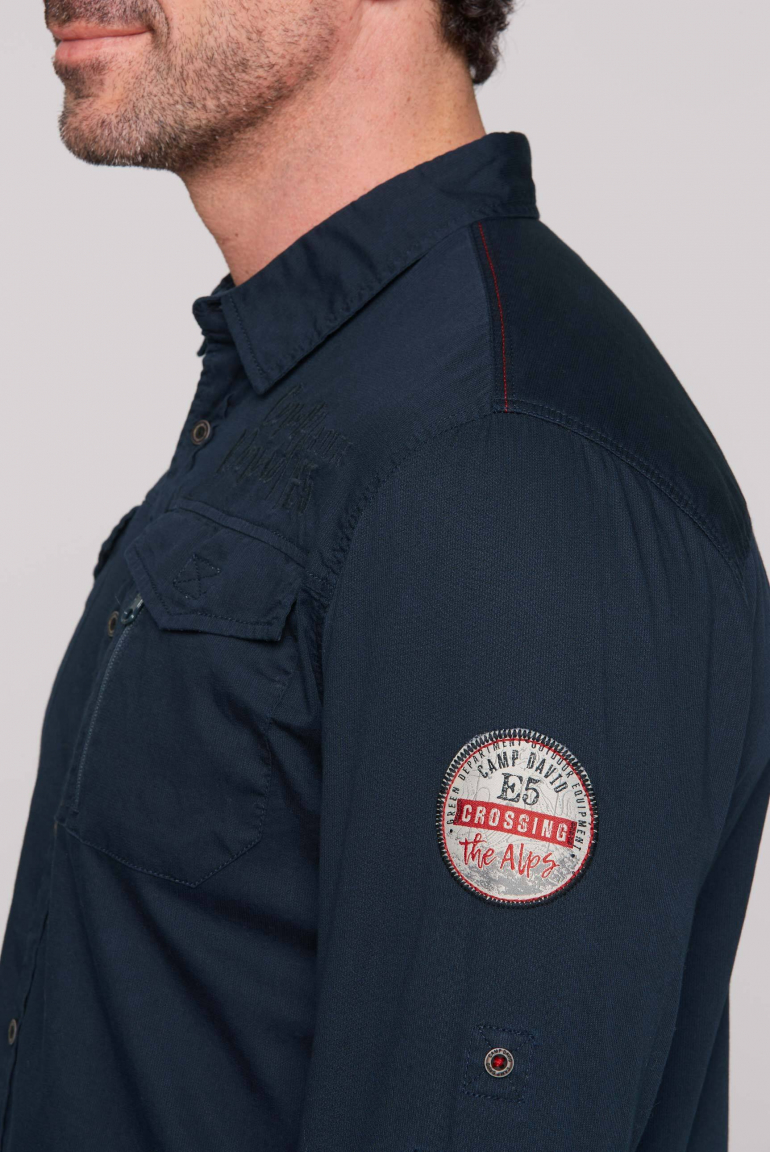 Strukturiertes Cargohemd mit Logo-Stickereien