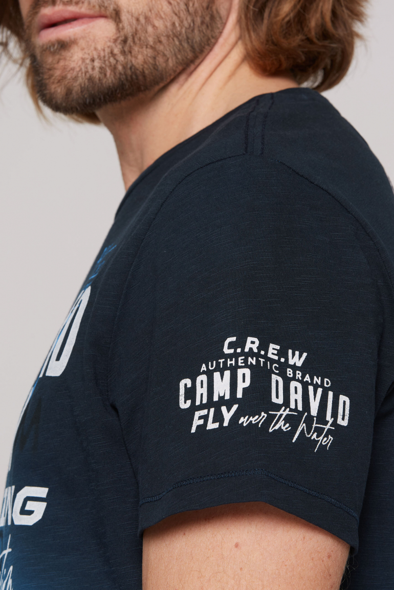 T-Shirt mit diagonalem Dip-Dye-Effekt