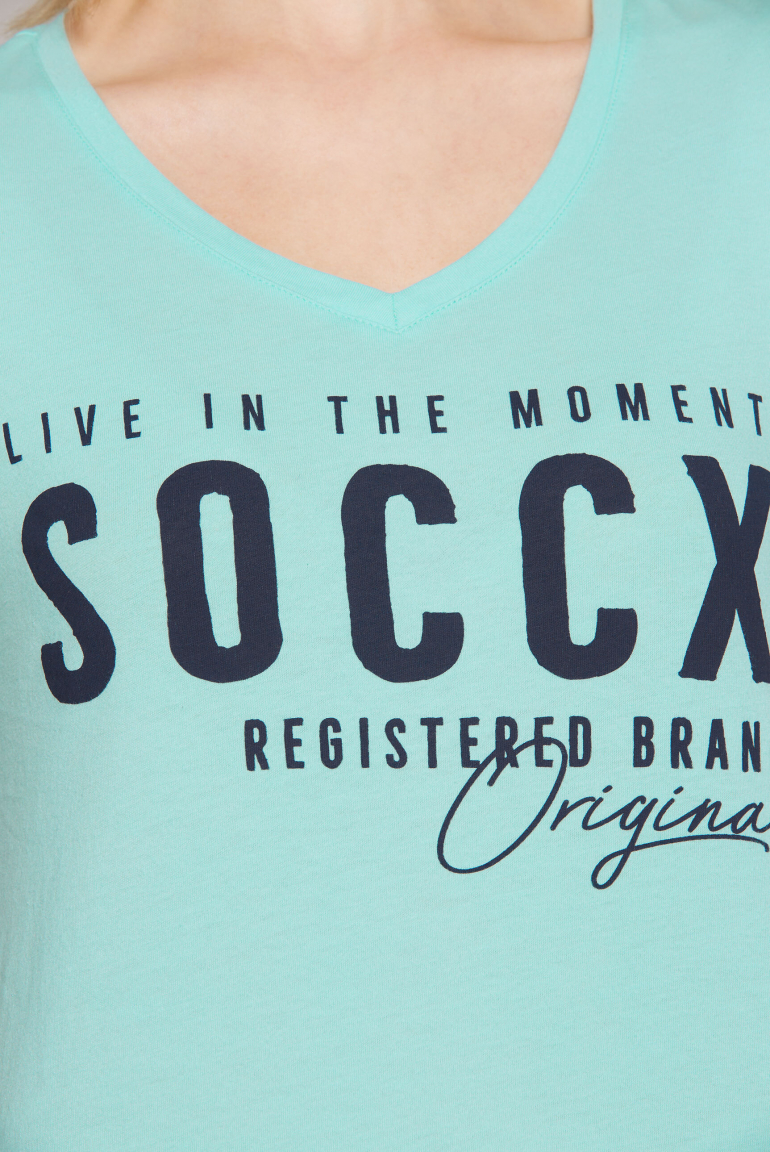 T-Shirt mit V-Ausschnitt und Logo Print