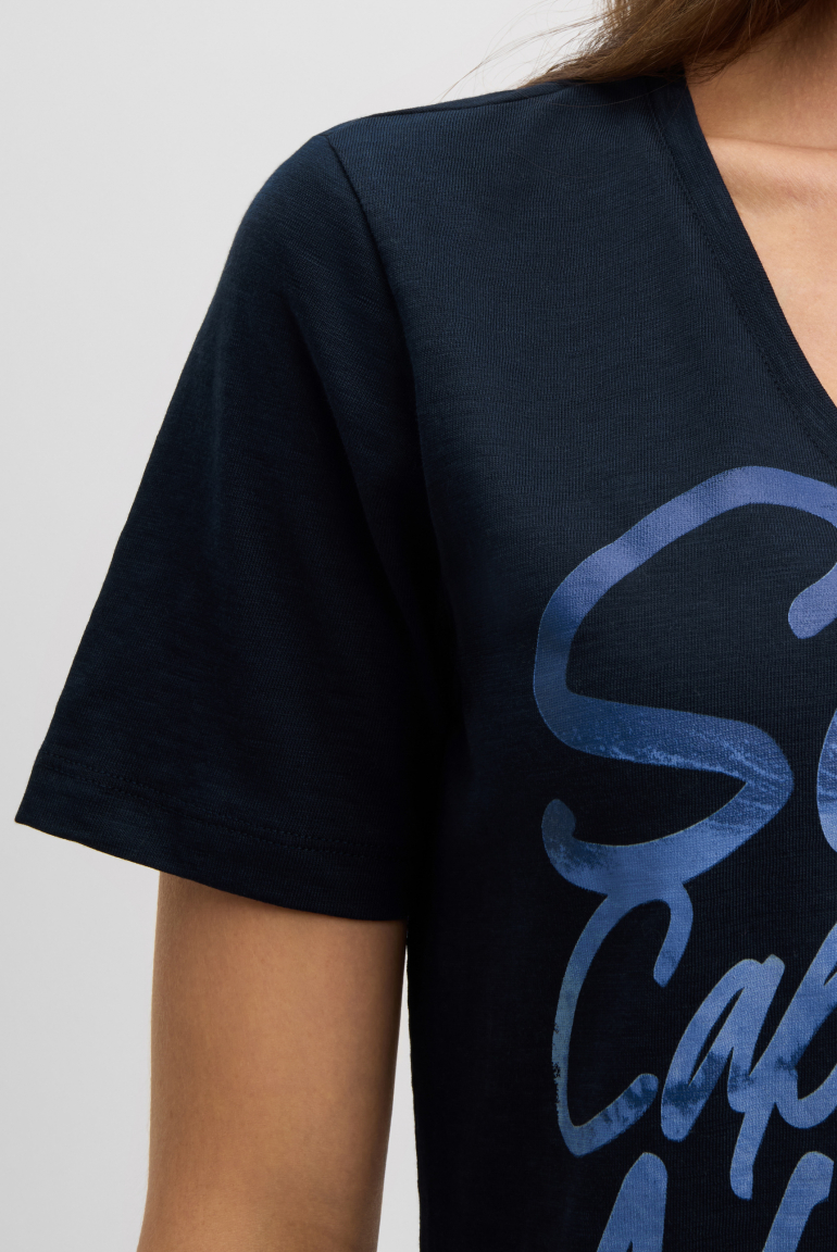 T-Shirt mit V-Ausschnitt und Print