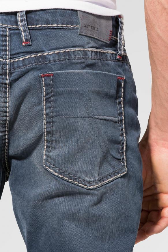 Jeans NI:CO mit Vintage-Waschung und breiten Nähten