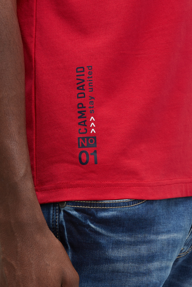 Kurzarmpolo mit Zipper und Folienprints