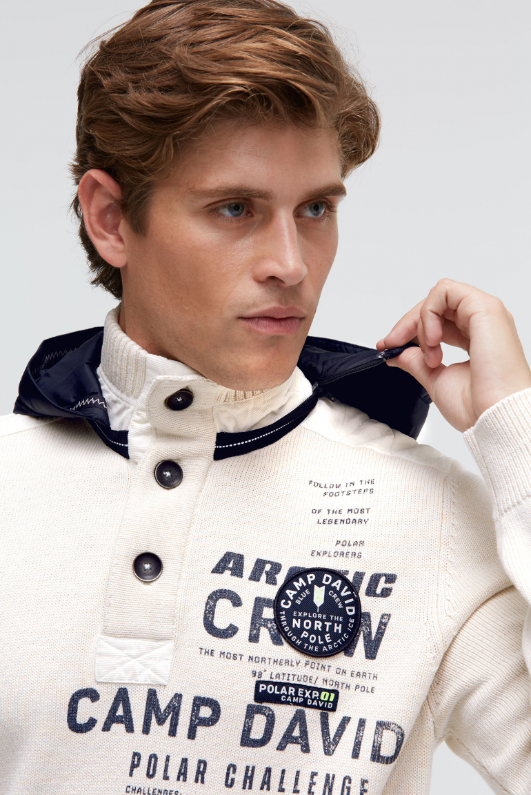 Troyer-Pullover mit abnehmbarer Kontrastkapuze