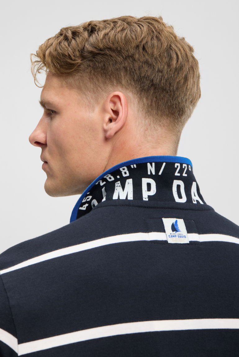 Kurzarmpolo mit Streifen-Design